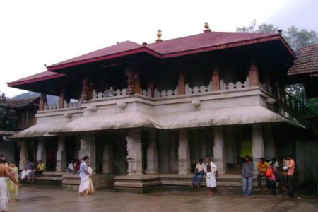 Kollur Mookambika Temple - Tempo Traveller Mangalore
